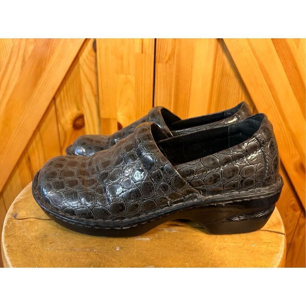 BOC Born Peggy Gray Croc Skin Embossed Slip On Wedge Clog Women Size 9